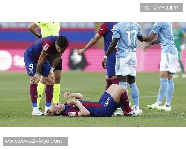 莱万伤情未明能否出战国家德比引发关注 莱万伤情未明能否出战国家德比引发关注